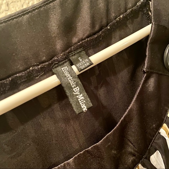 Essentials by Milano Patterned Blouse Top - Picture 5 of 7